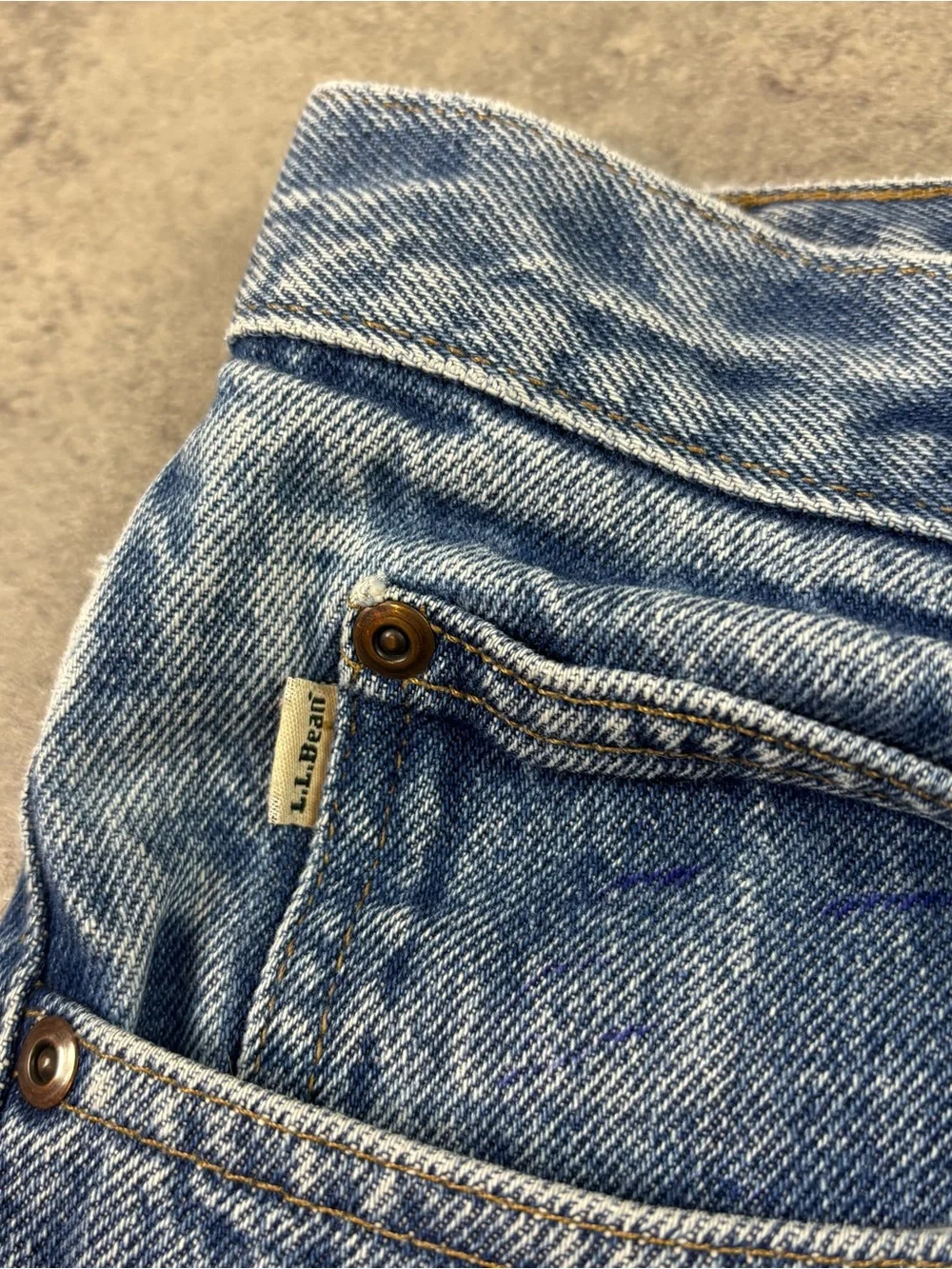 Vintage 90s ll bean light wash denim shorts jorts
